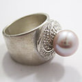 Zilveren ring met parel