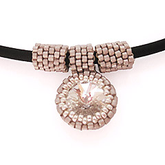 Picture: Swarovski medaillon in peyotte