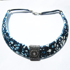 Picture: Halsjuweel in polymeerklei