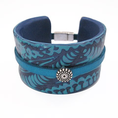 Picture: Armband in mixed media met polymeerklei