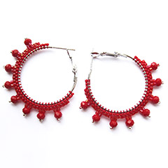 Picture: Creool oorbellen in brick stitch