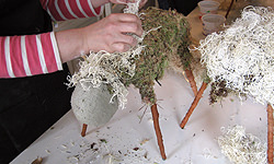 Picture: Schaap in natuurmateriaal