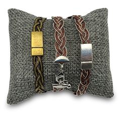 Picture: Gevlochten armband in metaaldraad